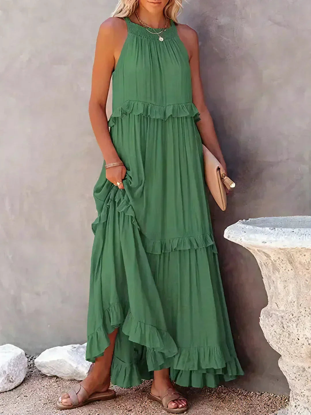 Elavita - Ilona - Halterneck dress with ruffles and pockets