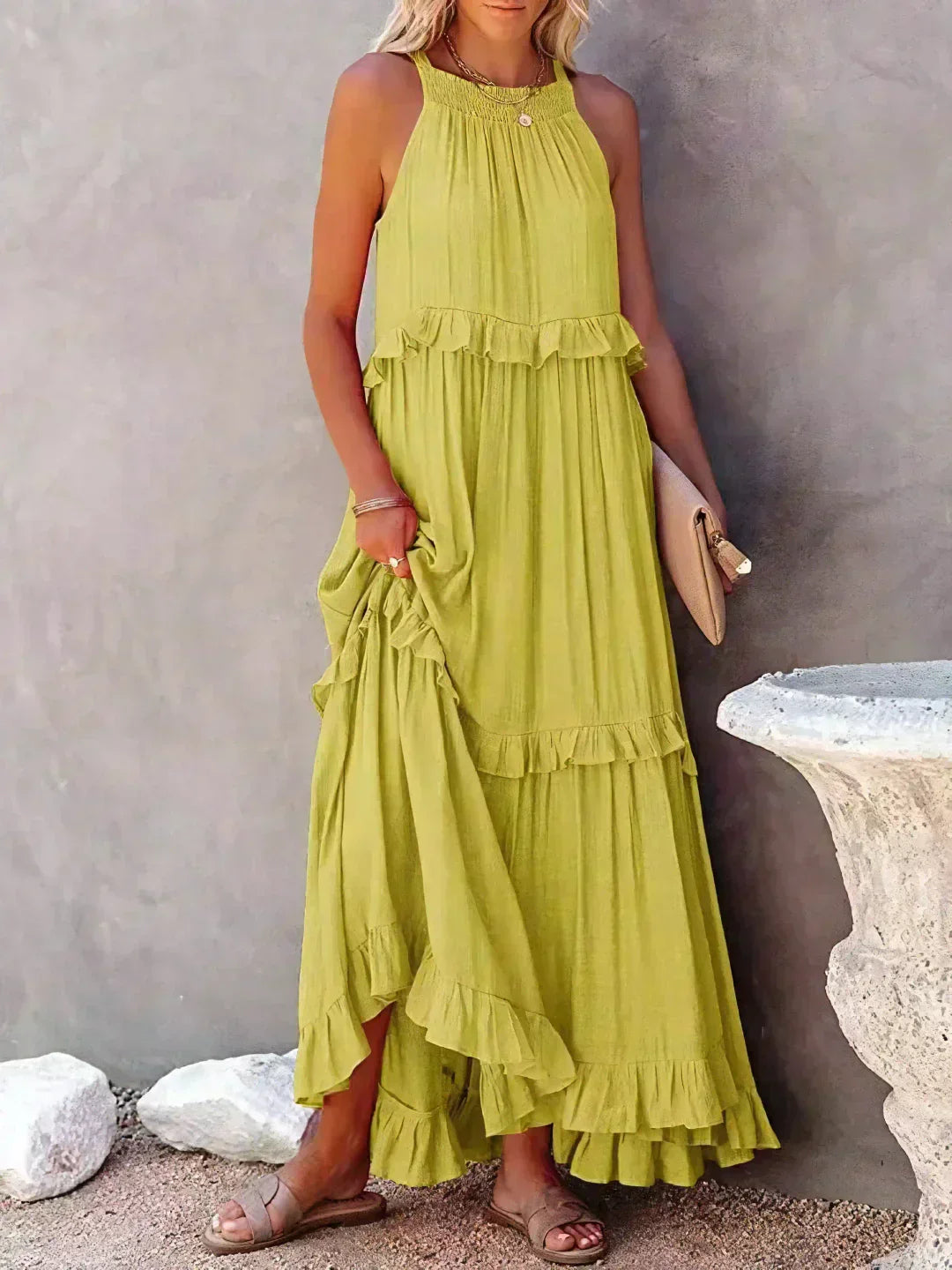 Elavita - Ilona - Halterneck dress with ruffles and pockets