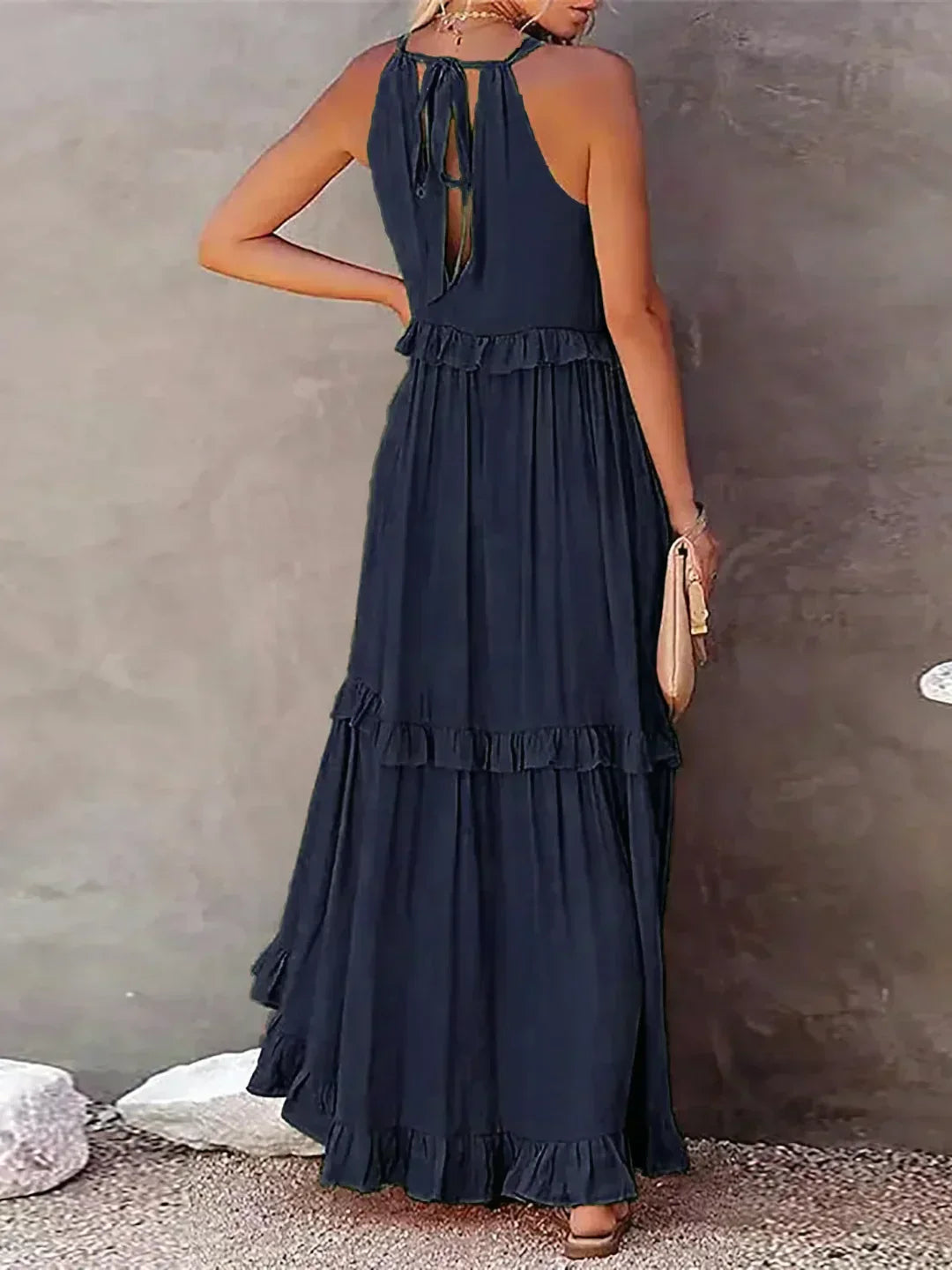 Elavita - Ilona - Halterneck dress with ruffles and pockets