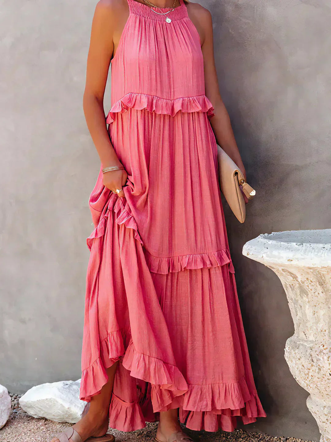 Elavita - Ilona - Halterneck dress with ruffles and pockets