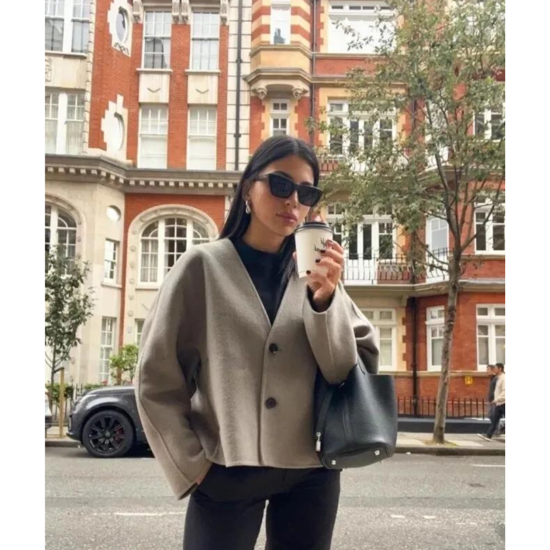Elavita - Athena’s Ascent V-neck coat