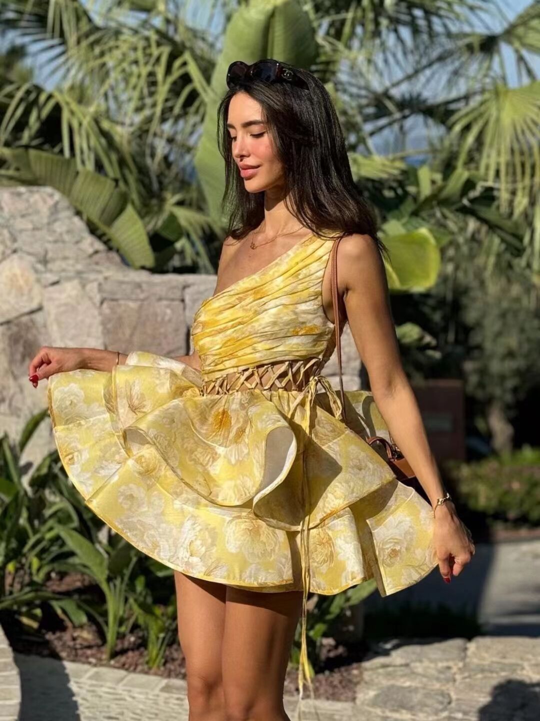Elavita - Daphne | One-shoulder floral mini dress