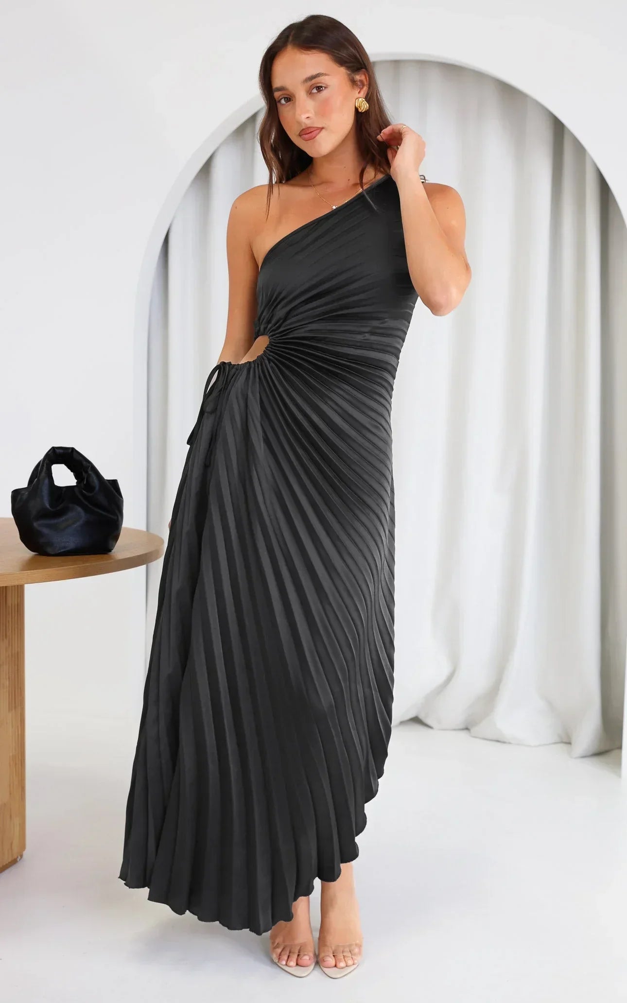 Elavita - Adiana - One-Shoulder Pleated Midi Dress