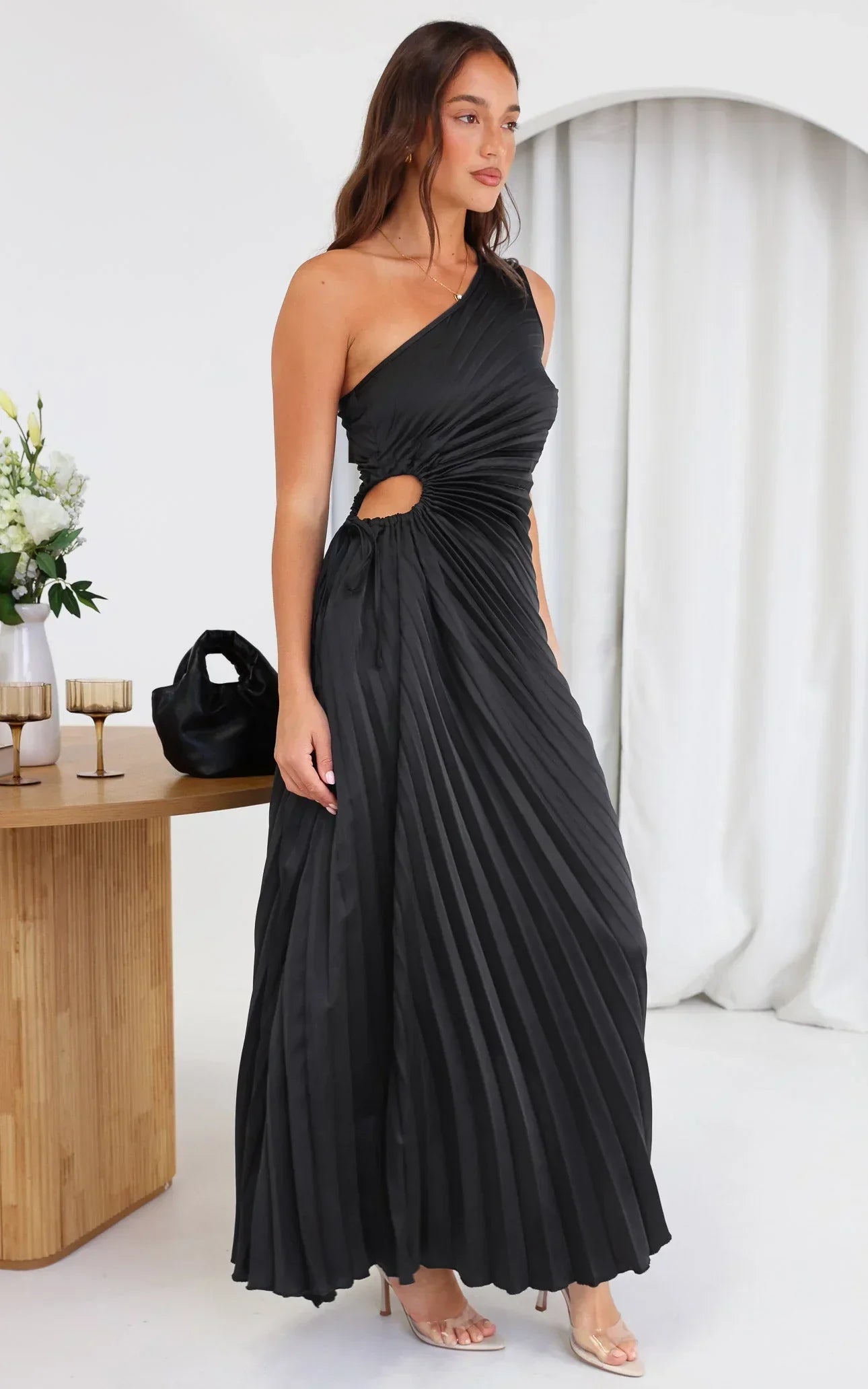 Elavita - Adiana - One-Shoulder Pleated Midi Dress