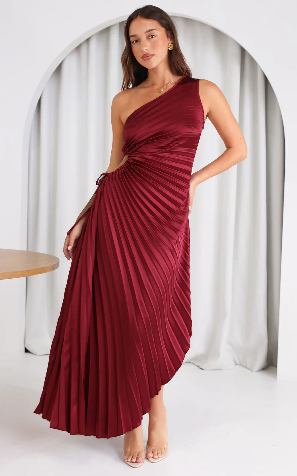 Elavita - Adiana - One-Shoulder Pleated Midi Dress