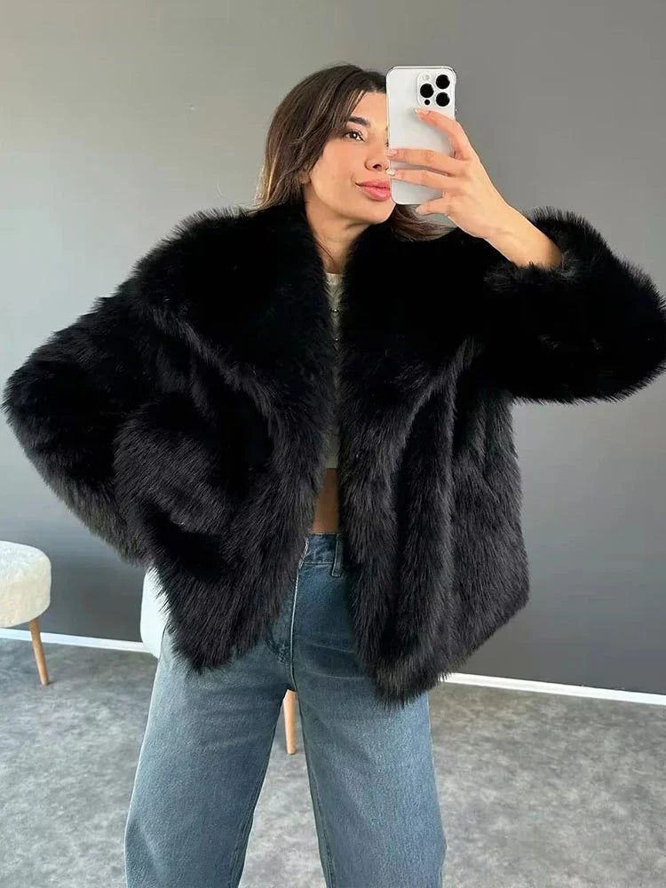 Elavita - Aurora Luxe faux fur coat