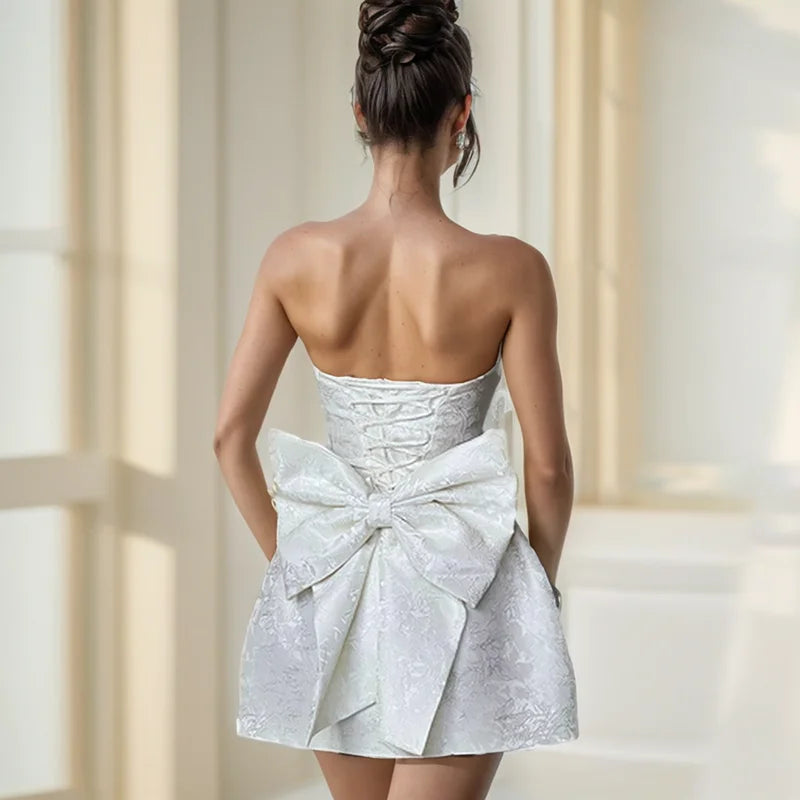 Elavita - Avy – Stunning mini dress with bow