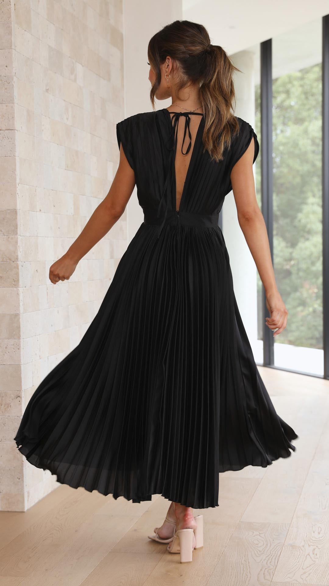 Elavita - Alexis - Elegant pleated dress