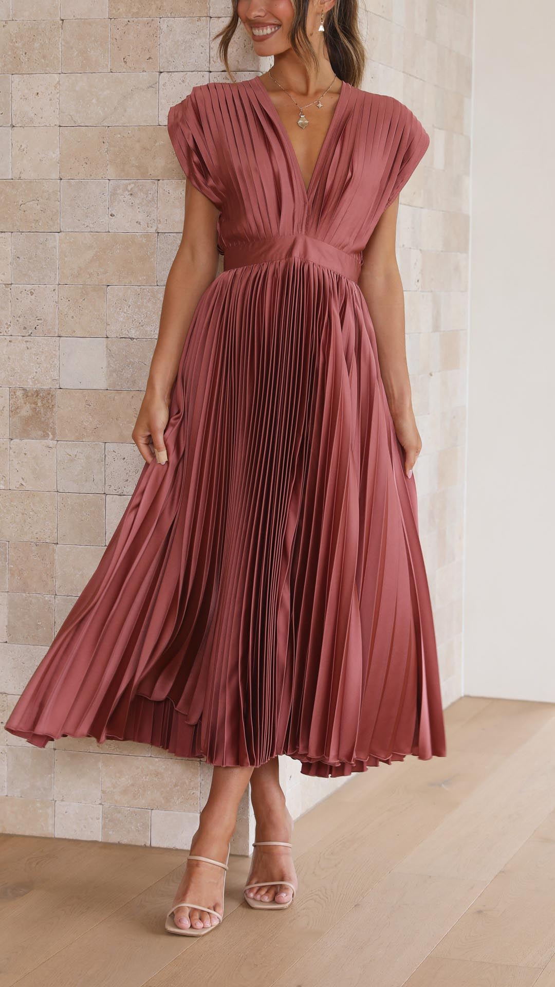 Elavita - Alexis - Elegant pleated dress