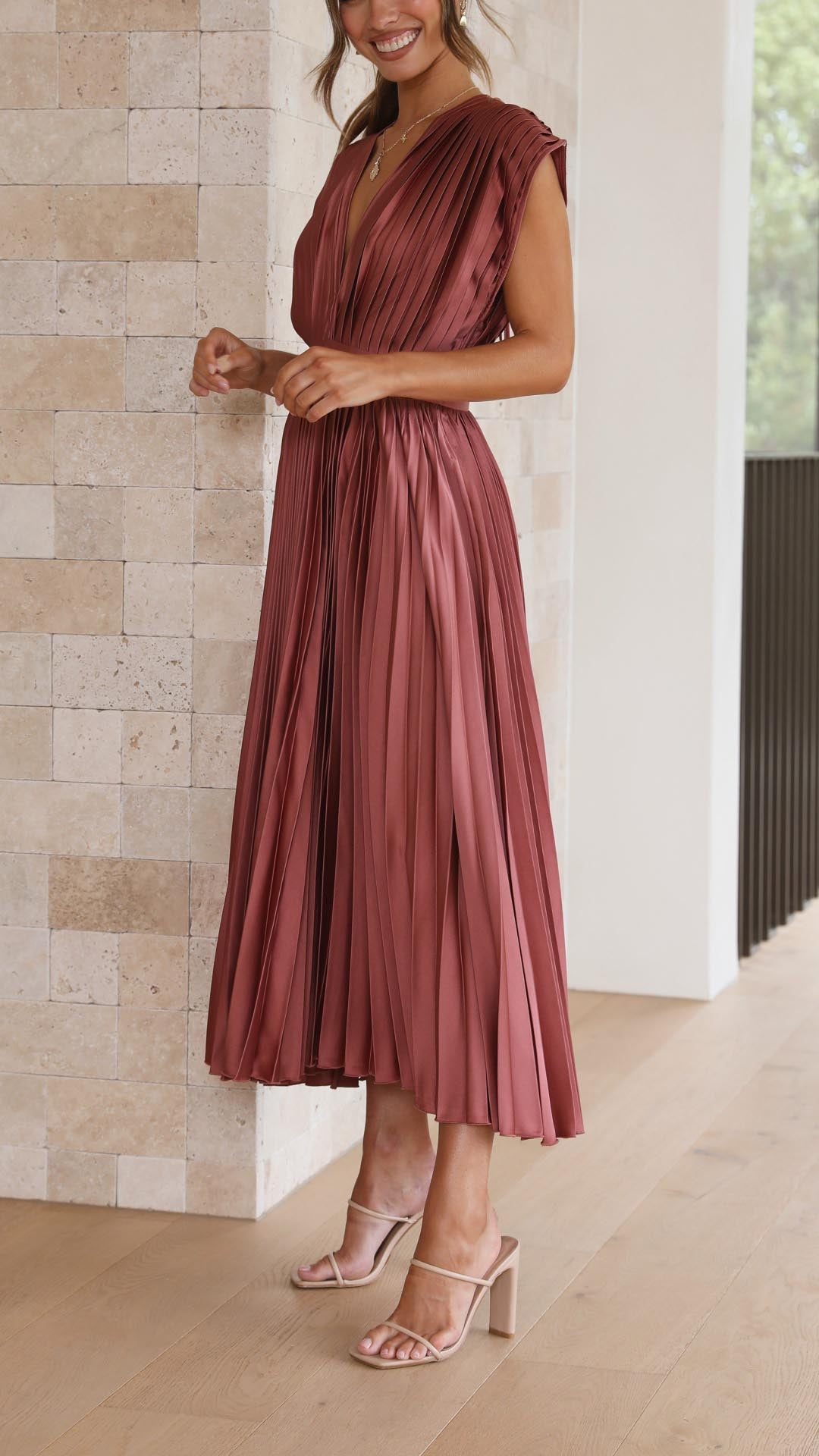 Elavita - Alexis - Elegant pleated dress