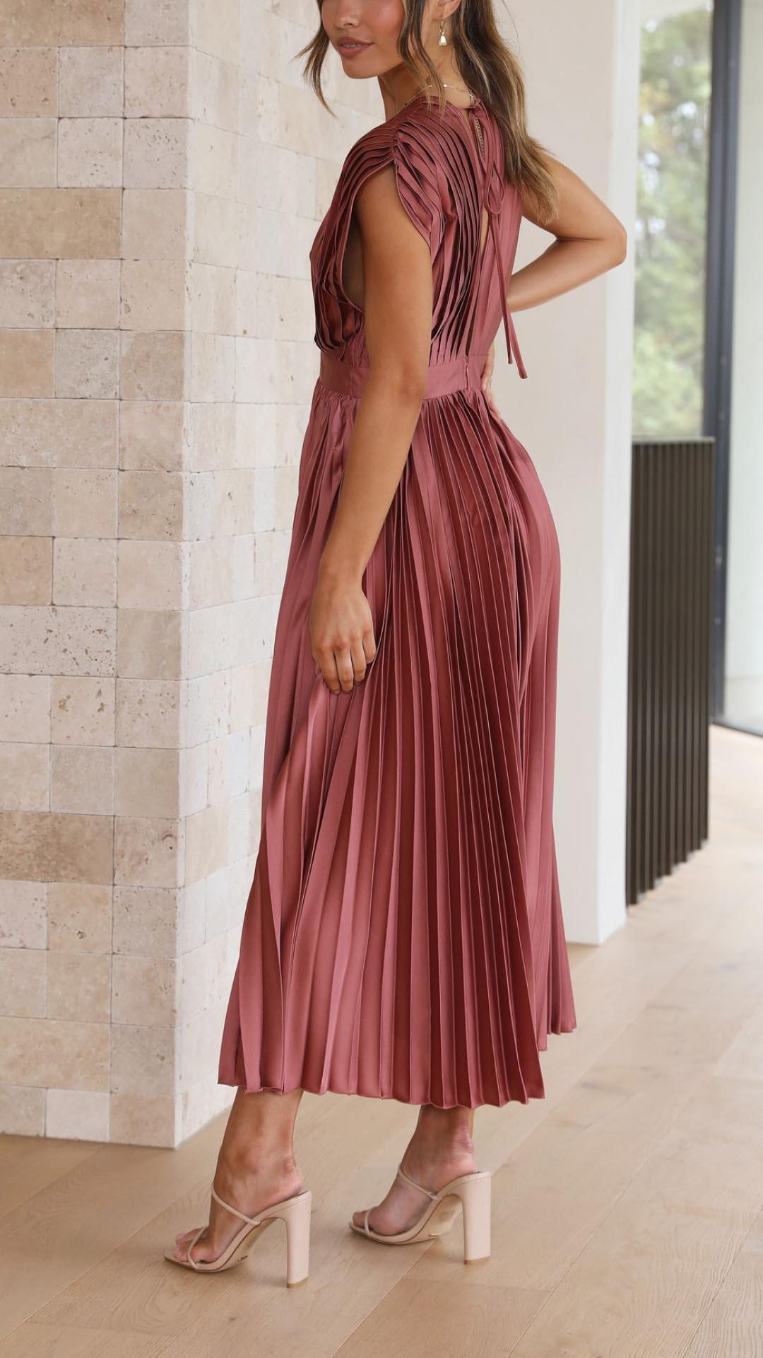 Elavita - Alexis - Elegant pleated dress