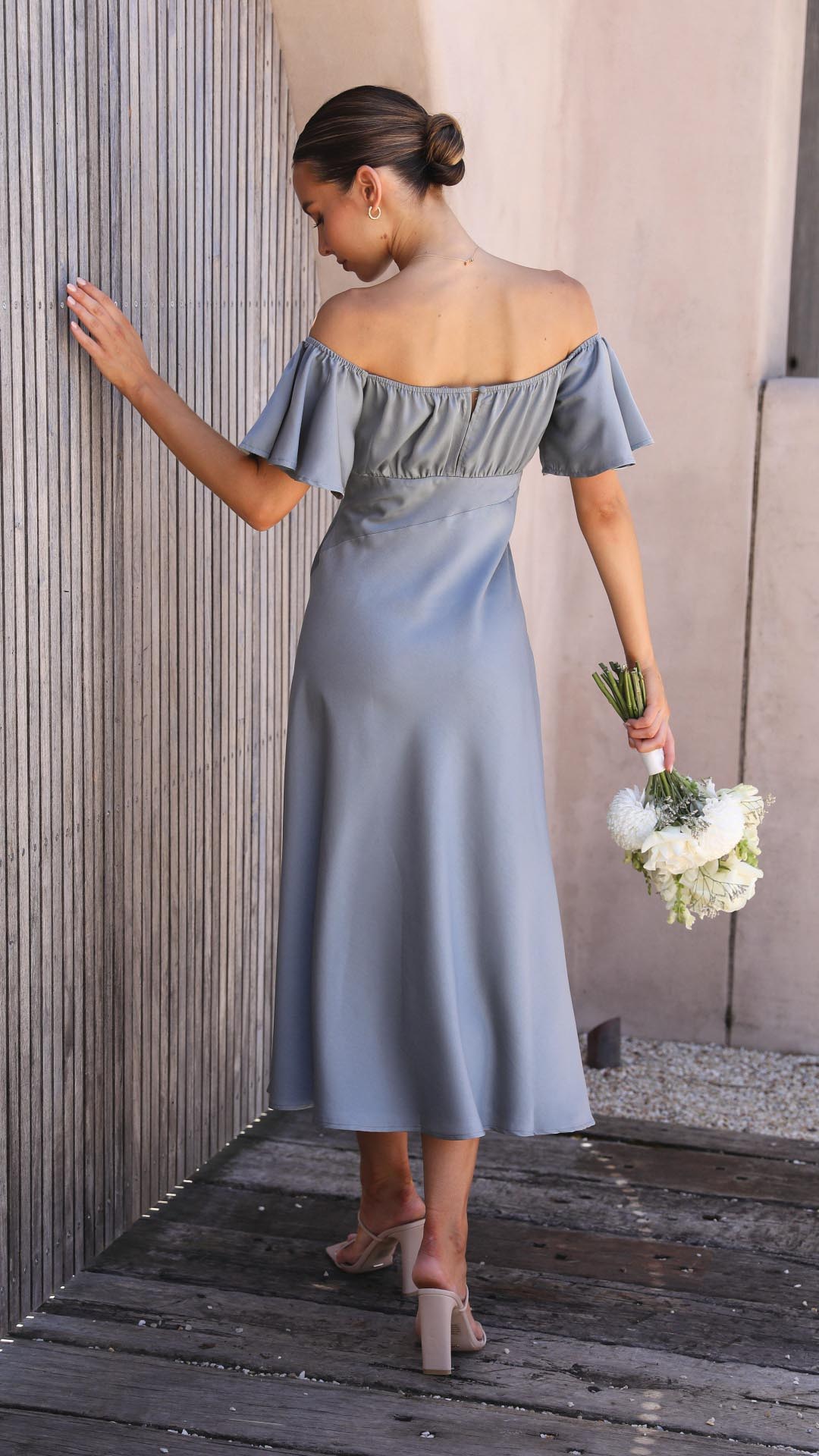 Elavita - Nalani - Off-the-shoulder maxi dress with butterfly sleeves