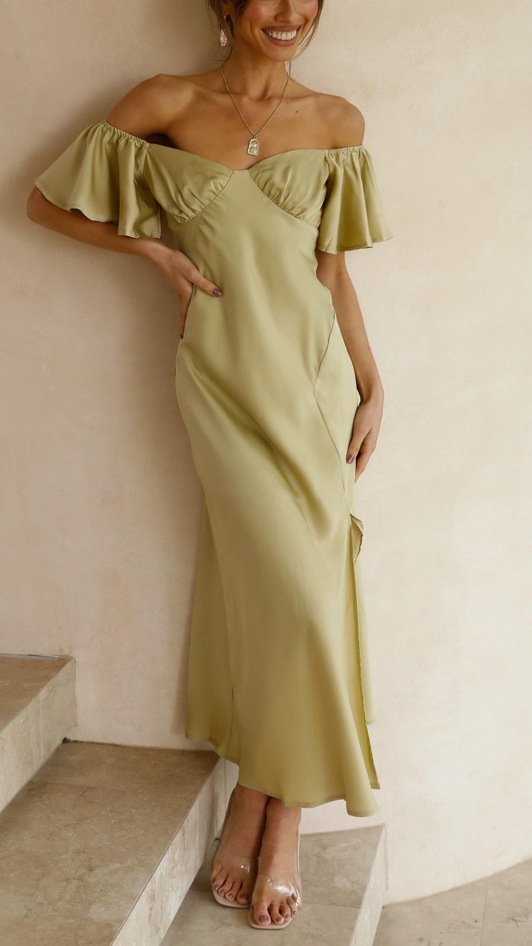 Elavita - Nalani - Off-the-shoulder maxi dress with butterfly sleeves