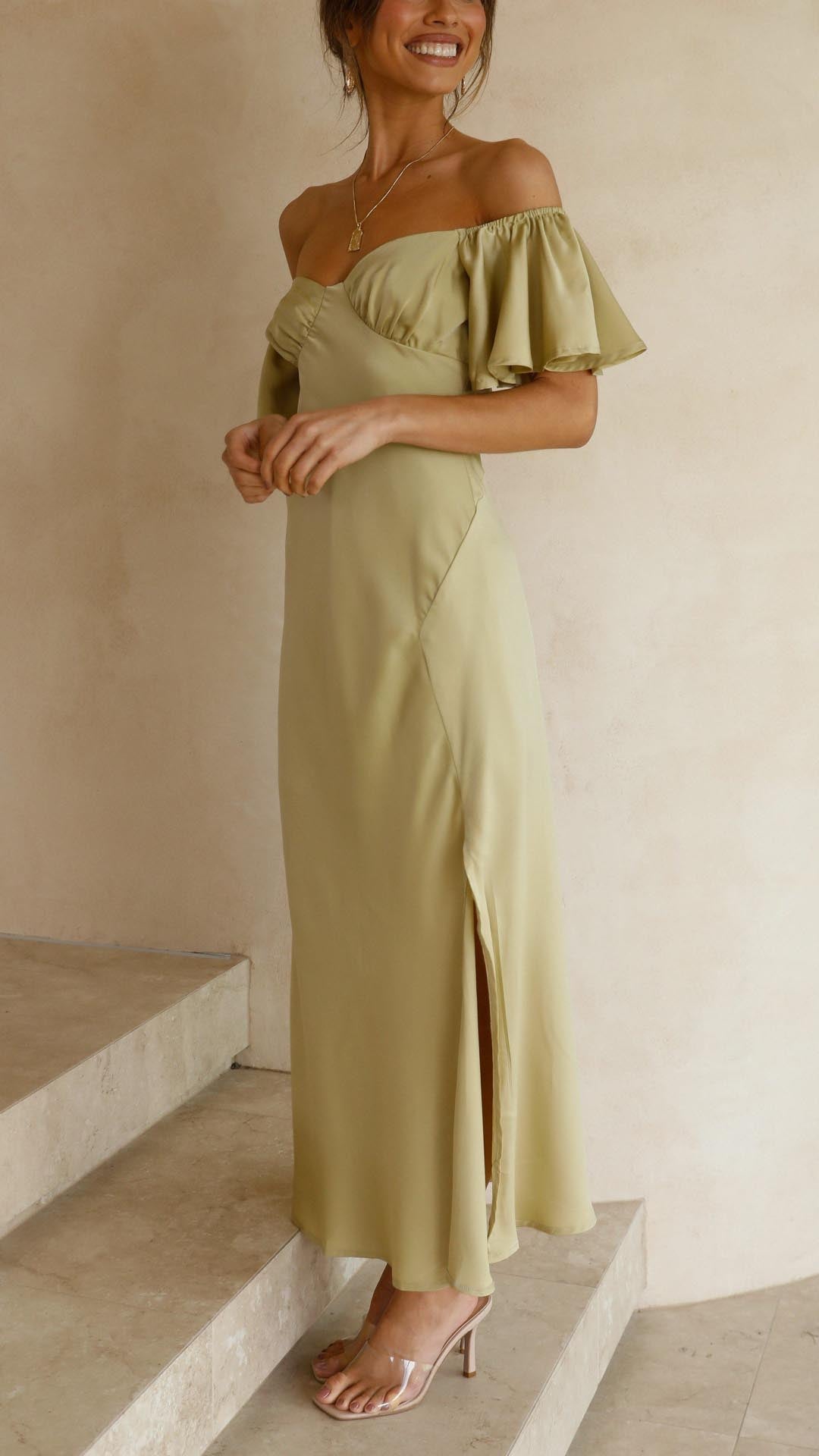 Elavita - Nalani - Off-the-shoulder maxi dress with butterfly sleeves