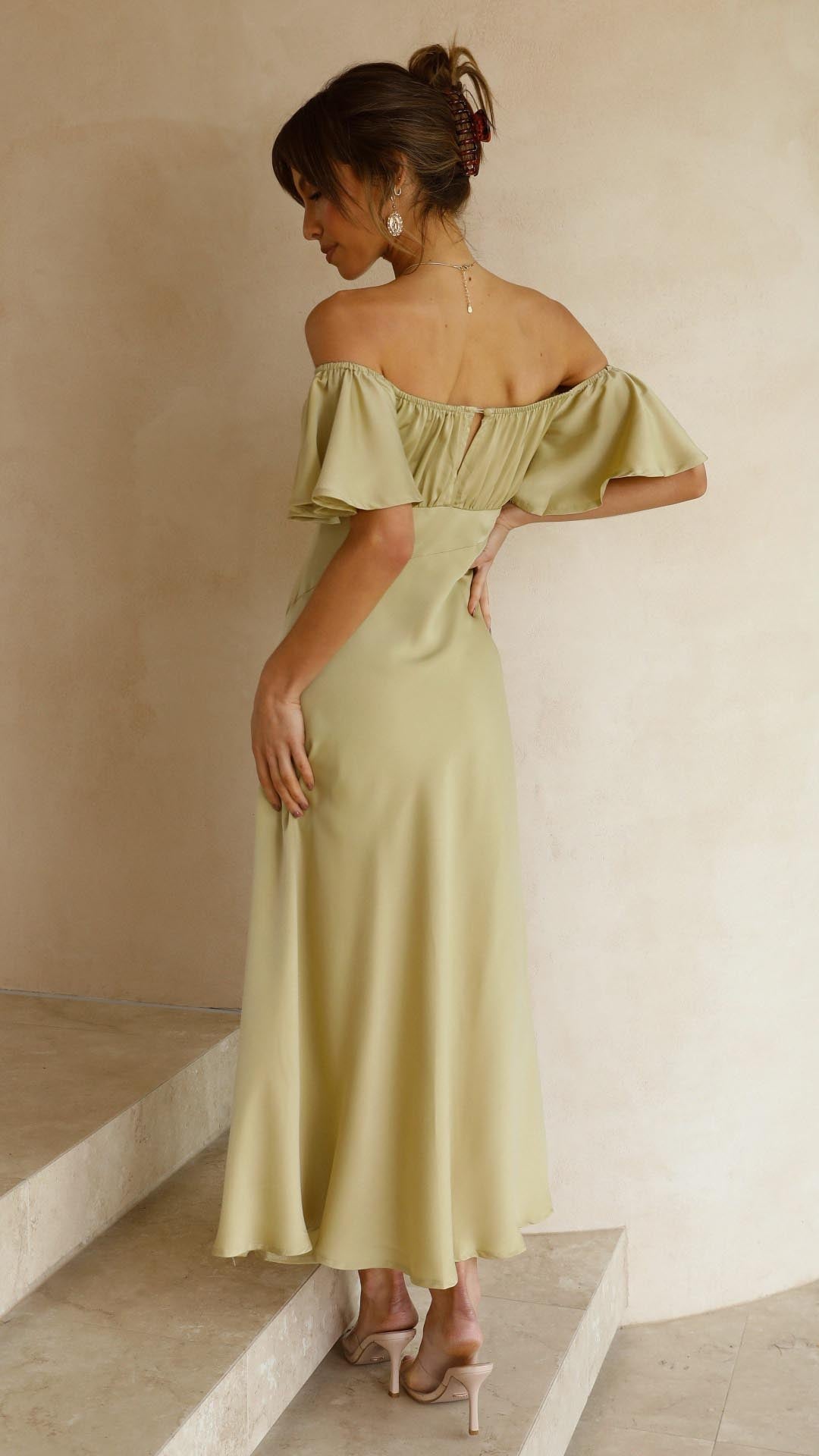 Elavita - Nalani - Off-the-shoulder maxi dress with butterfly sleeves