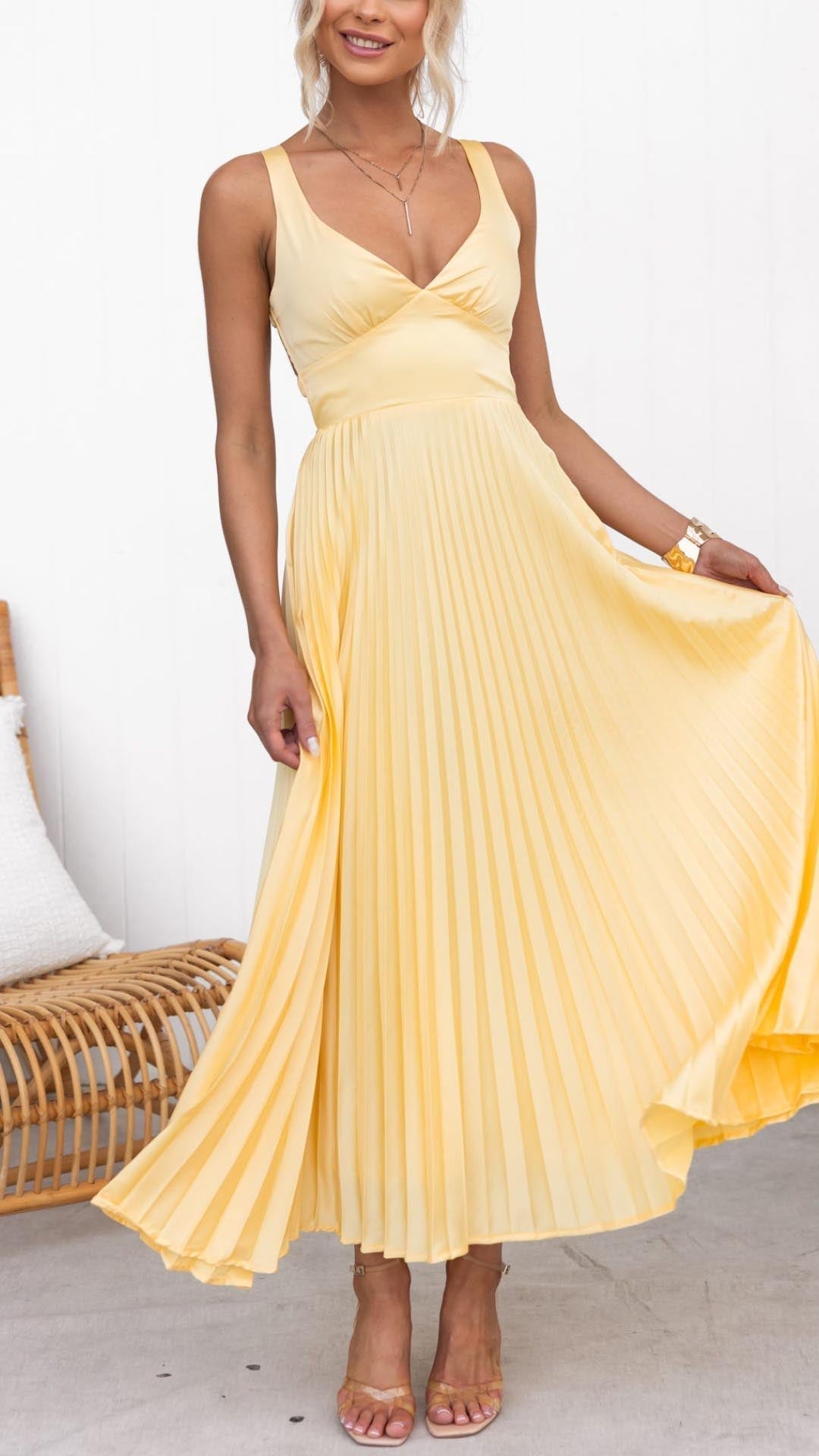 Elavita - Aby - Yellow pleated V-neck maxi dress