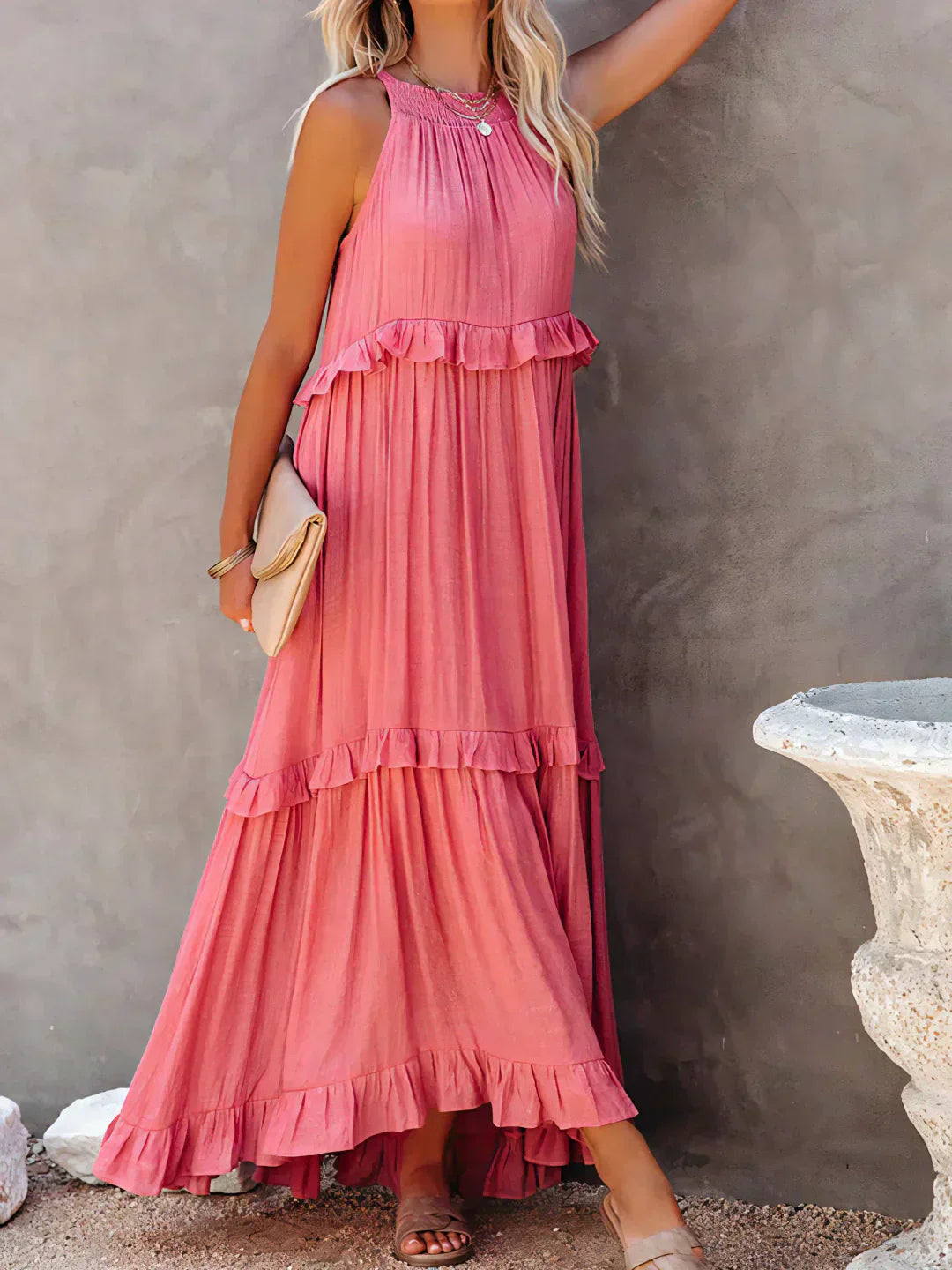 Elavita - Ilona - Halterneck dress with ruffles and pockets