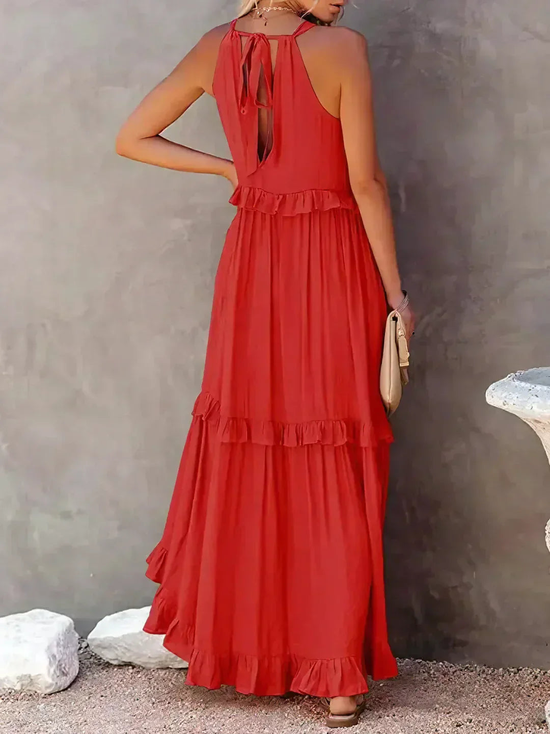 Elavita - Ilona - Halterneck dress with ruffles and pockets