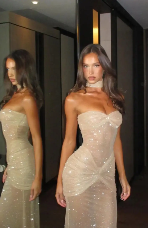Elavita - Dress with heavenly shimmer