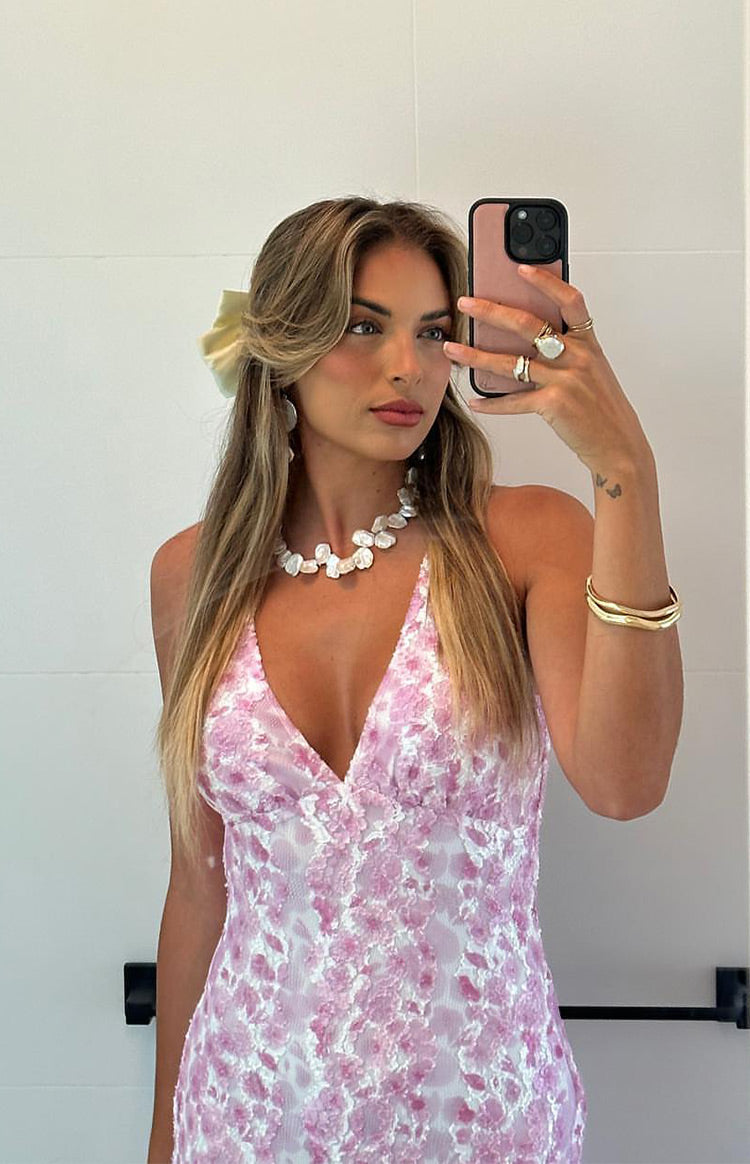 Elavita - Farida - Pink lace maxi dress