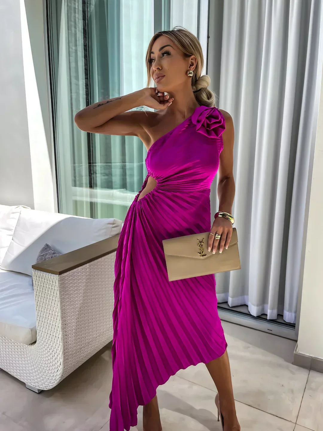Elavita - Lizbeth - Dress with floral shoulders