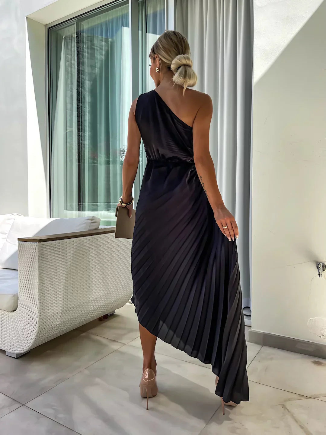 Elavita - Lizbeth - Dress with floral shoulders