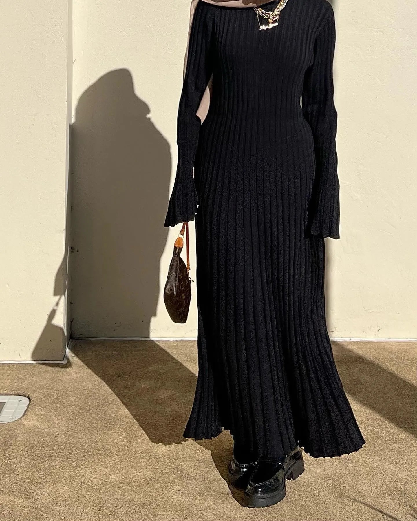 Elavita - Sara - Autumn New knitted midi dress with sleeves