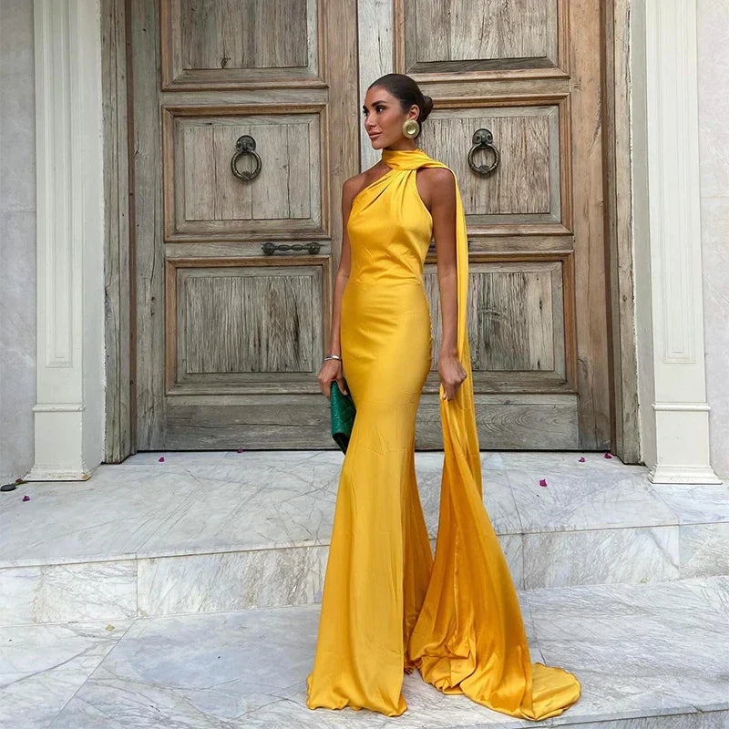 Elavita - Adaline - Timeless cape maxi dress